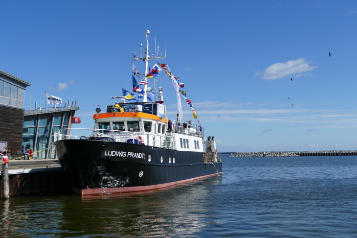 Die LUDWIG PRANDTL im Hafen von Barth bei der Tour 2017. Foto: HZG/Gesa Seidel Forschung-vor-anker-2017-hzg-gesa-seidel