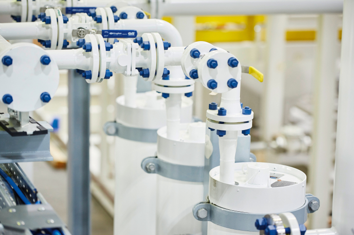 Hereon polymer researchers optimize the membranes and support the search for solutions. Photo: Hereon/Christian Schmid the membrane plant